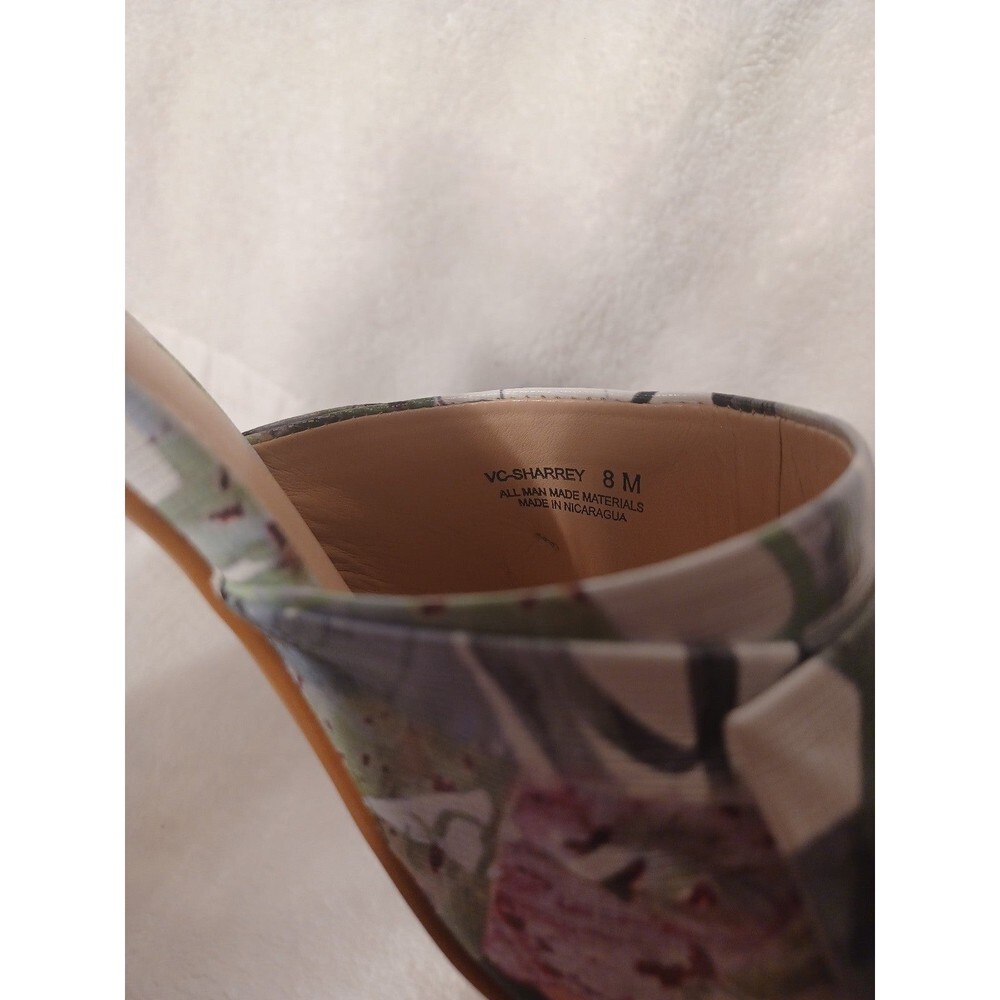 VINCE CAMUTO Sandals - Picture 5 of 7